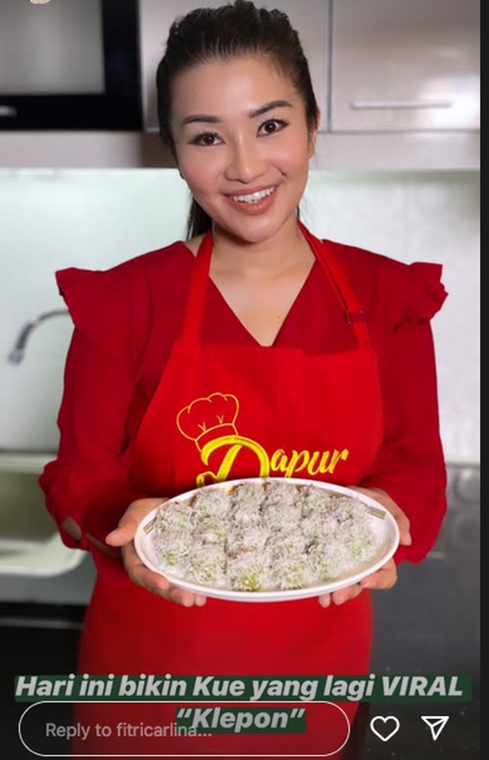 Fitri Carlina Ternyata Jago Masak Klepon hingga Sirloin Steak