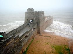 Foto Sisi Tak Terlihat dari Tempat Terkenal, Siap-siap Kaget