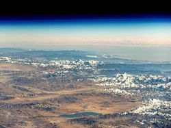 Foto Sisi Tak Terlihat dari Tempat Terkenal, Siap-siap Kaget