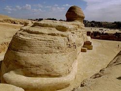 Foto Sisi Tak Terlihat dari Tempat Terkenal, Siap-siap Kaget