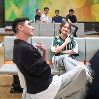 Kali ini keduanya memilih bowling date untuk mengisi waktu bersama. Foto-foto saat Fuji dan Verrel main bowling bareng itu diunggah ke akun Instagram. Foto: Instagram/@bramastavrl