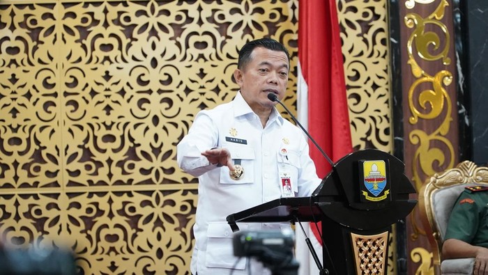 Gubernur Jambi Al Haris
