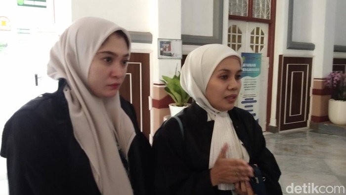 Pengacara Mira Hayati, Ida Hamidah