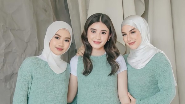 6 Foto Irish Bella Pamer Kedekatan Dengan 2 Putri Sambung, Bak Adik-Kakak