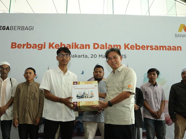 Jelang Idul Fitri, Bank Mega Bagikan 15.000 Paket Sembako
