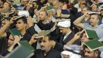 Kala Umat Syiah Irak Raih Malam Lailatul Qadar