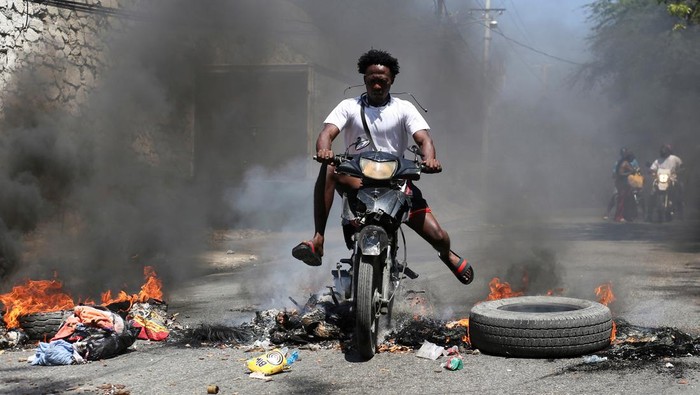Kekerasan Geng Bersenjata Haiti Makin Brutal Kondisi di Haiti makin mencekam. Pasalnya, geng bersenjata telah memperluas kendali mereka secara signifikan atas wilayah di negara kepulauan Karibia tersebut.