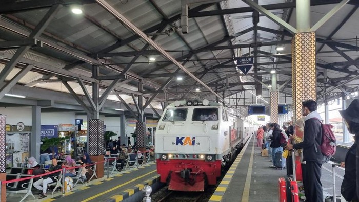 Kereta Pasundan