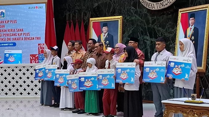 KJP Plus Dibagikan ke Siswa di Jakarta