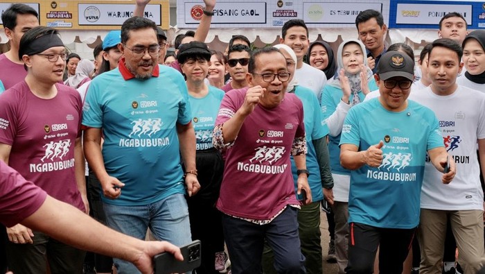 Menko Muhaimin Iskandar Ikut Meriahkan Acara Ramadan Berdaya Menko Bidang Pemberdayaan Masyarakat RI, Muhaimin Iskandar bersama Menko Bidang Pembangunan Manusia dan Kebudayaan Pratikno, ikut memeriahkan kegiatan Ramadan Berdaya: Jejak Jajanan Nusantara Kemenko PM 2025’ di Jakarta.