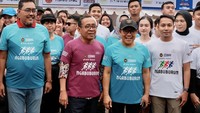 Menko Bidang Pemberdayaan Masyarakat RI, Muhaimin Iskandar bersama Menko Bidang Pembangunan Manusia dan Kebudayaan Pratikno, ikut memeriahkan kegiatan Ramadan Berdaya: Jejak Jajanan Nusantara Kemenko PM 2025’ di Jakarta.