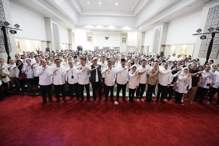 Menteri Sosial Saifullah Yusuf (Gus Ipul) saat menghadiri kegiatan Dialog Bersama Pilar Sosial Banten, Rabu (19/3/2025).