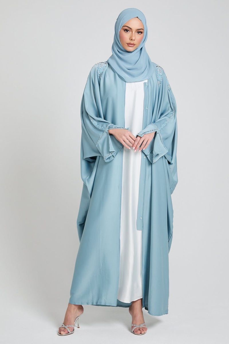 Model Baju Lebaran Wanita 2025 Inspirasi model dan warna baju lebaran wanita 2025.