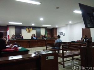 Suami Fenny Frans Dituntut 4 Tahun Bui-Denda Rp 1 M di Kasus Skincare Merkuri