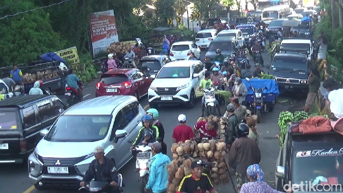 pasar tumpah di lumajang kecamatan Klakah dan kecamatan Ranuyoso