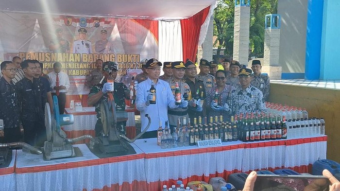 Pemusnahan barang bukti cipta kondisi selama Ramadan di Lamongan