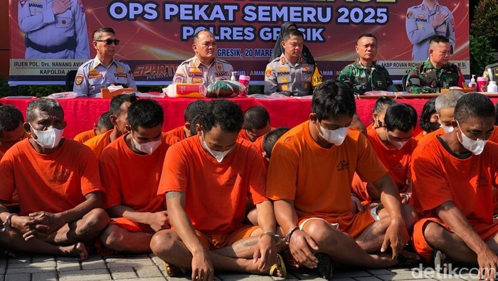 Pemusnahan barang bukti Operasi Pekat Semeru Polres Gresik