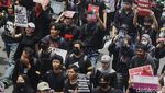Penampakan Massa Aksi Tolak RUU TNI di Gedung DPR