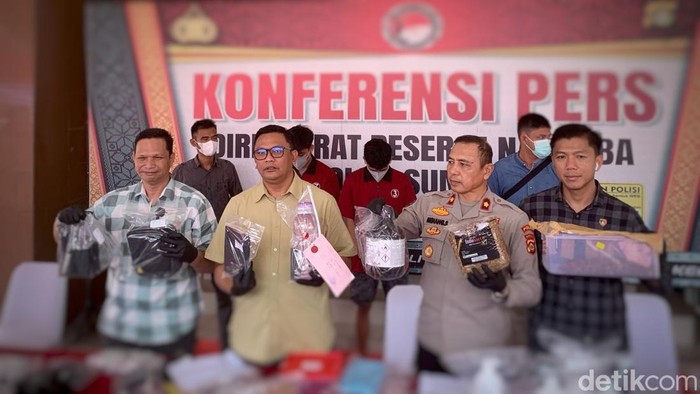 Polda Sumsel berhasil membongkar sindikat yang memproduksi narkotika jenis tembakau sintetis atau sinte di Sumsel