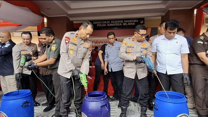 Polda Sumsel memusnahkan barang bukti narkoba