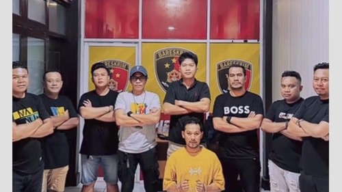 Polresta Kupang Kota menangkap Yopi karena menganiaya seorang IRT di Kupang hingga babak belur.