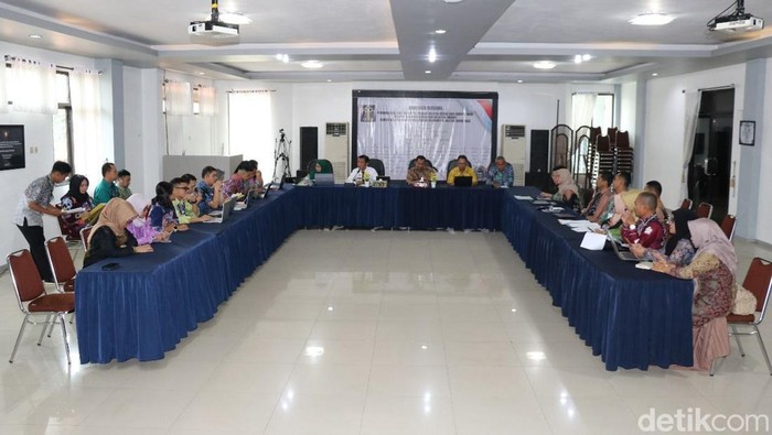 Rapat harmonisasi dua Perbup HST