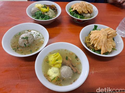 Rekomendasi bakso di Cirebon.