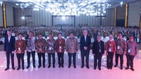 President, SSEA, CIS & MEA Region Philip Morris International, Frederic de Wilde; Presiden Direktur PT HM Sampoerna Tbk., Ivan Cahyadi; Menteri UMKM Republik Indonesia, Maman Abdurrahman; Menteri Perdagangan RI, Budi Santoso; Direktur Retail Funding and Distribution PT Bank Rakyat Indonesia (Persero) Tbk., Andrijanto;  Direktur PT SRC Indonesia Sembilan, Romulus Sutanto; Menteri Koordinator Bidang Perekonomian RI, Airlangga Hartarto; Chief Executive Officer Philip Morris International, Jacek Olczak; Executive Chairman Philip Morris International, Andre Calantzopoulos; Direktur Bisnis Perusahaan Umum Bulog, Febby Novita; Direktur Penjualan PT Telekomunikasi Selular (Telkomsel), Adiwinahyu Basuki Sigit; dan Direktur Utama PT Pos Indonesia (Persero), Faizal Rochmad Djoemadi menghadiri acara The Big Idea Forum bertema “Pahlawan Ekonomi Bangsa: Kekuatan UMKM untuk Mendorong Pertumbuhan Ekonomi 8%”. 