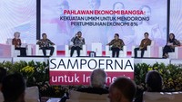 Direktur Bisnis Perusahaan Umum (Perum) BULOG), Febby Novita; Direktur Retail and Funding Distribution PT Bank Rakyat Indonesia (Persero) Tbk.) Andrijanto; Menteri Usaha Mikro, Kecil, dan Menengah (UMKM) Republik Indonesia), Maman Abdurrahman; Menteri Perdagangan Republik Indonesia, Budi Santoso; dan Presiden Direktur PT HM Sampoerna Tbk., Ivan Cahyadi; dalam Diskusi Panel bertajuk ‘Mengoptimalkan UMKM: Kunci Pertumbuhan Ekonomi Indonesia’ di acara The Big Idea Forum di Jakarta, Selasa (18/3/2025). 