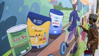Kegiatan ini dilakukan dengan mendonasikan 12.500 liter cat kepada 250 panti asuhan se-Jawa.