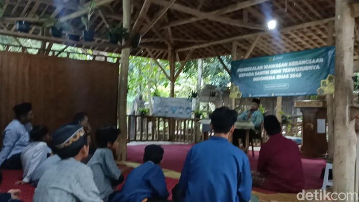 Santri Ponpes Alam Maroko KBB Bekali Diri Supaya Cinta Tanah Air