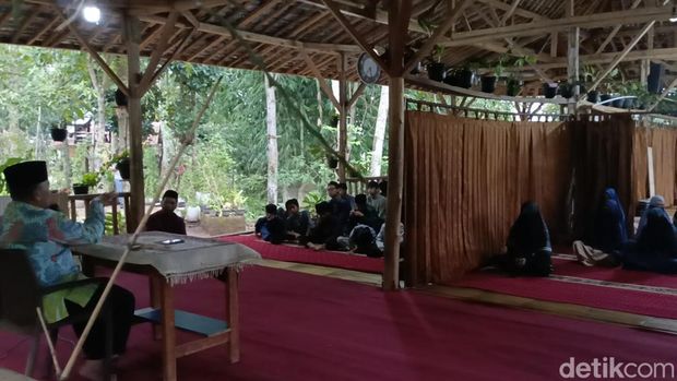 Santri Ponpes Alam Maroko KBB Bekali Diri Supaya Cinta Tanah Air
