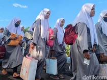 Diskon Tiket Kapal, Santri Situbondo Mudik Bareng ke Madura Kepulauan