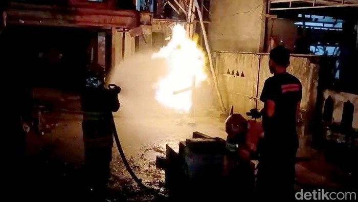 Sumur Bor di Bojonegoro Usai Semburkan Api 6 Meter