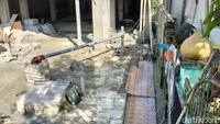 Dilokasi kejadian saat ini,telah dipasang garis pembatas agar masyarakat tidak mendekat sumur bor itu