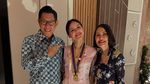 Selamat! Anak Becky Tumewu Lulus dari Fakultas Kedokteran Gigi