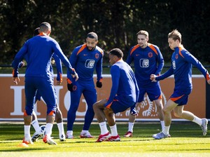 Belanda Vs Spanyol: De Oranje Enggan Parkir Bus