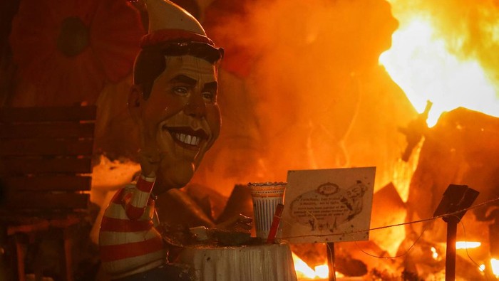A sculpture depicting Russian President Vladimir Putin in a tank stands during the last day of Fallas Festival in Valencia, Spain, March 19, 2025. REUTERS/Eva Manez TPX IMAGES OF THE DAY