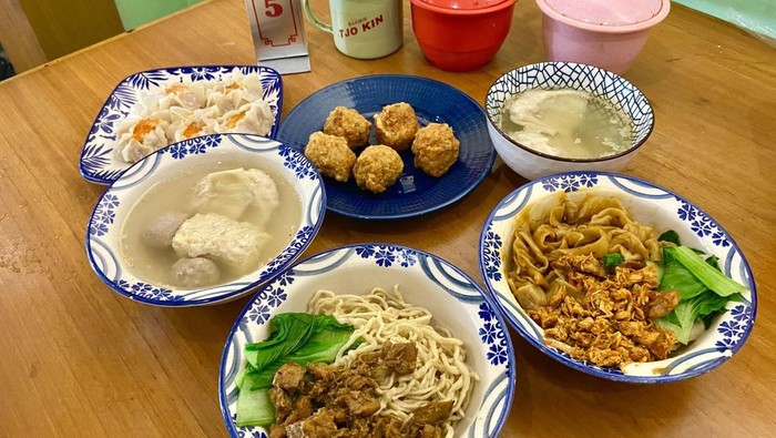 10 Bakmi Enak Kekinian Aneka Topping di Jakarta dan Sekitarnya