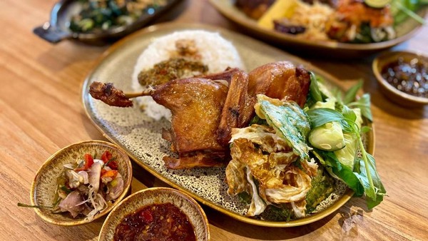 Ada Bebek Asap Tegalalang yang Gurih Mantap Buat Buka Puasa di BSD