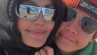 Selamat empat tahun bersama ya, Agnez Mo dan Adam. Foto: instagram Agnez Mo