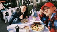 Agnez Mo menjelaskan Adam adalah menjadi tempat teramannya di tengah banyak kejadian yang menimpa dirinya. Foto: instagram Agnez Mo