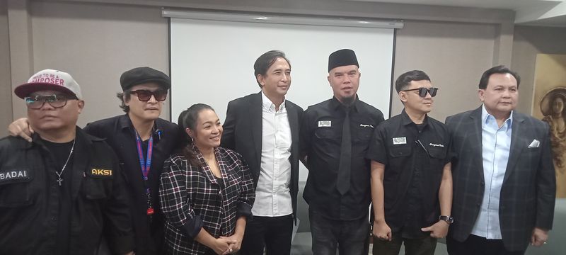 Ahmad Dhani menegaskan draft RUU Hak Cipta akan diserahkan minggu depan setelah usulan musisi terkumpul.