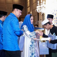 Buka puasa bersama dihadiri para istri pengurus Partai Demokrat, yang disebut Annisa sebagai srikandi. Foto: Instagram/@annisayudhoyono