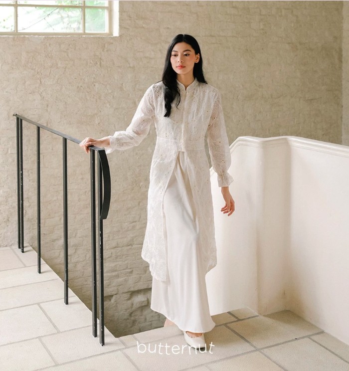 atasan putih lebaran 2025