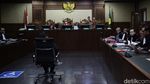 Bacakan Eksepsi, Hasto Minta Dibebaskan