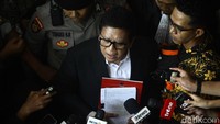 Kristiyanto, meminta dibebaskan dalam kasus dugaan suap pengurusan penggantian antarwaktu (PAW) anggota DPR untuk Harun Masiku dan perintangan penyidikan.