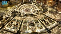 Begini foto udara suasana iktikaf malam 21 Ramadan di Masjidil Haram, 21 Maret 2025. 