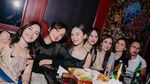 Gaya Imut Fuji saat Kulineran di Malaysia dan Jepang
