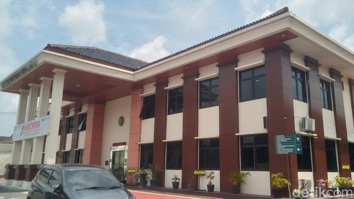Gedung Pengadilan Negeri Klaten di Jalan Jogja-Solo.